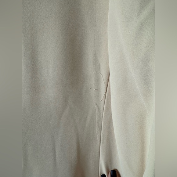 VINCE. Double-breasted recycled-crepe blazer 10 Cream - Picture 10 of 11